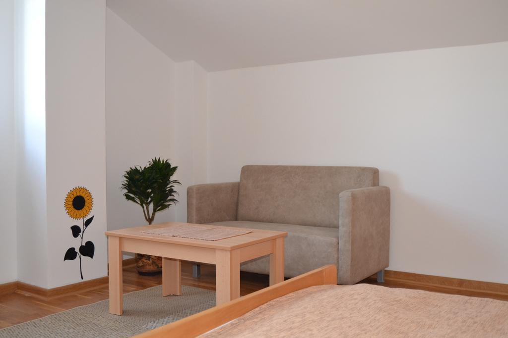 Villa K Apartments Белград Номер фото